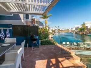 Luxury waterfront holiday apartment at KnysnaQuays 4 overlooking the Knysna Lagoon